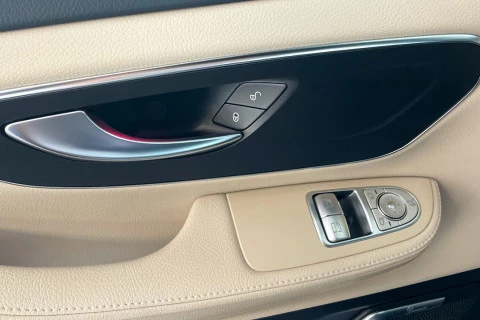 Mercedes-Benz Clase V 300 d Avantgarde Largo