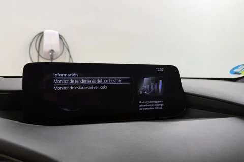 Mazda3 2.5L e-SKYACTIV G MHEV 103kW Centre-line