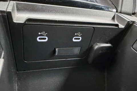 Mazda3 2.5L e-SKYACTIV G MHEV 103kW Centre-line