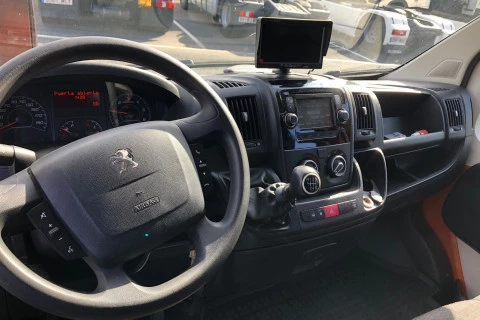 Peugeot Boxer 2.2 - 140 C.V. / FURGON TRANSPORTE DE CABALLOS