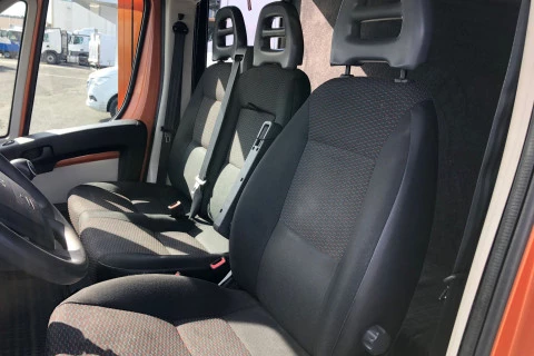 Peugeot Boxer 2.2 - 140 C.V. / FURGON TRANSPORTE DE CABALLOS