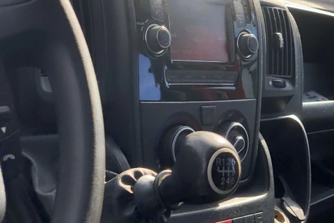 Peugeot Boxer 2.2 - 140 C.V. / FURGON TRANSPORTE DE CABALLOS