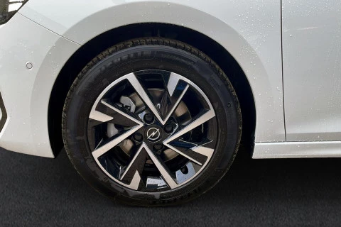 Opel Corsa 1.2T XHT Hybrid 107kW GS eDCT