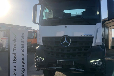 Mercedes-Benz Arocs 3740 + hormigonera frumecar