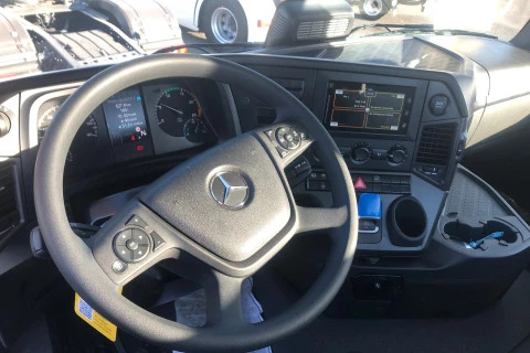 Mercedes-Benz Arocs 3740 + hormigonera frumecar