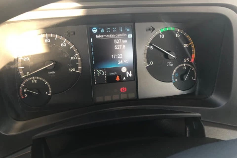 Mercedes-Benz Arocs 3740 + hormigonera frumecar