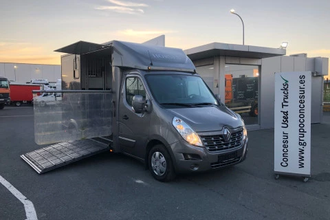 Renault Trucks Master 2.3 / para transporte de 2 caballos