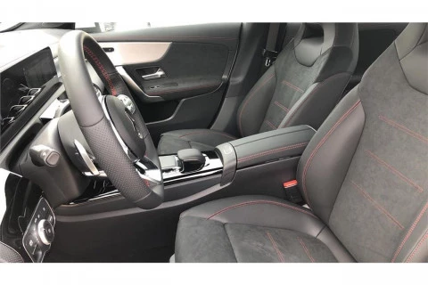 Mercedes-Benz CLA CLA 200 D DCT