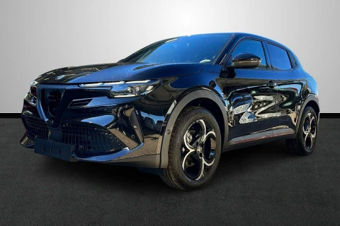 Alfa Romeo Junior Ibrida Speciale 107kW (145CV)