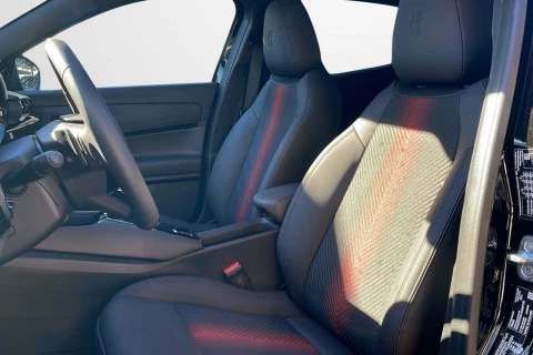 Alfa Romeo Junior Ibrida Speciale 107kW (145CV)