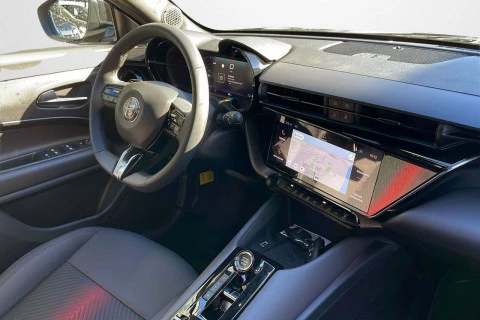 Alfa Romeo Junior Ibrida Speciale 107kW (145CV)