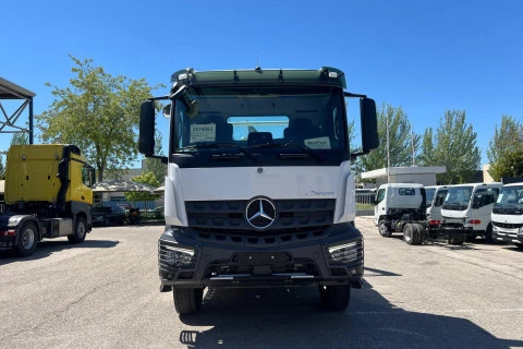 Mercedes-Benz Arocs 1830