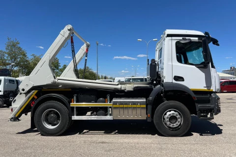 Mercedes-Benz Arocs 1830