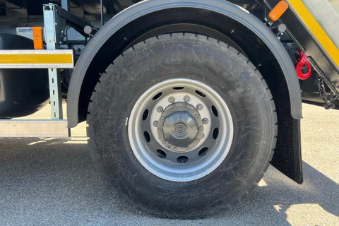 Mercedes-Benz Arocs 1830