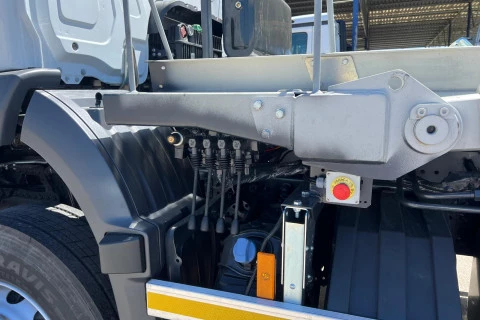 Mercedes-Benz Arocs 1830