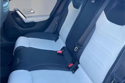 Mercedes-Benz CLA CLA 180