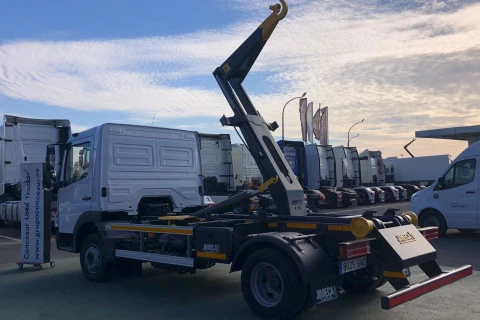 Mercedes-Benz Atego 1218 LNR + GANCHO PORTACONTENEDORES JIMECA 8 T. NUEVO
