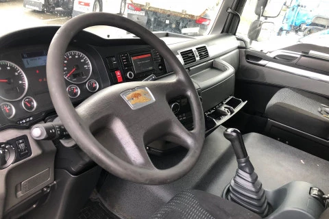 MAN TGL 12 TONELADAS + GANCHO DE 8 TONELADAS