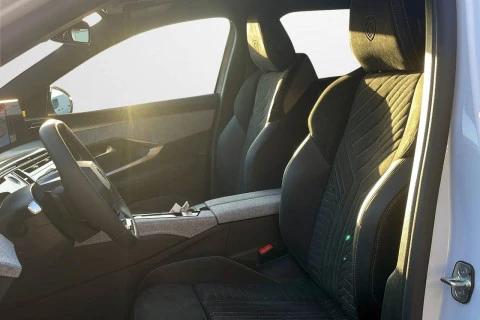 Peugeot 5008 Hybrid 1.2 107KW GT eDCS6