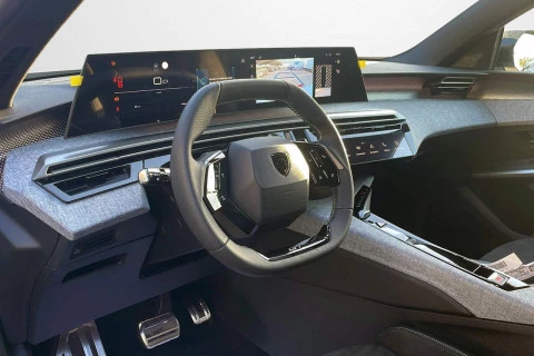 Peugeot 5008 Hybrid 1.2 107KW GT eDCS6