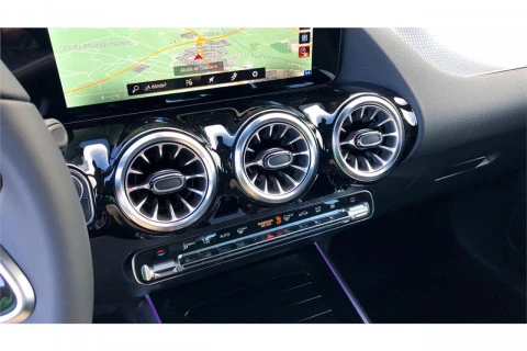 Mercedes-Benz GLA GLA 180