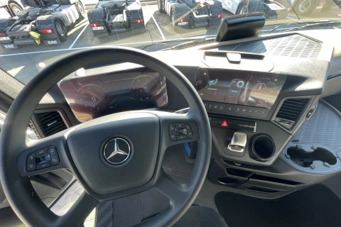 Mercedes-Benz Actros 1851LS