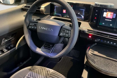 Lancia Ypsilon Ypsilon LX Elettrica 54kWh 115kW (156CV)