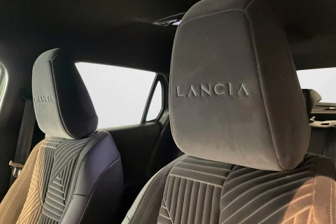 Lancia Ypsilon Ypsilon LX Elettrica 54kWh 115kW (156CV)