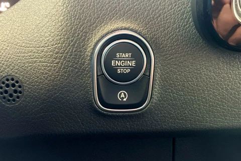 Mercedes-Benz Sprinter 311 CDI Furgon PRO Medio