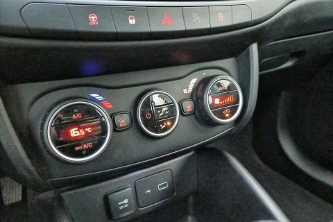 Fiat Tipo 5P 1.4 T-Jet 88kW (120CV) Mirror