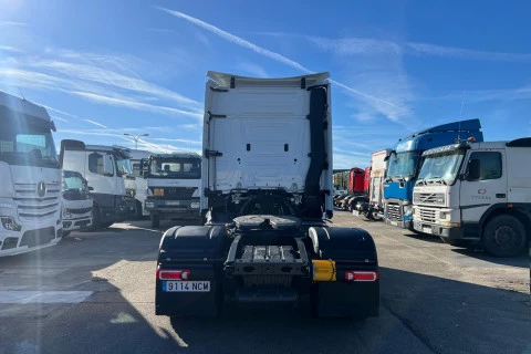 Mercedes-Benz Actros 1851 LS