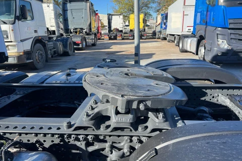 Mercedes-Benz Actros 1851 LS