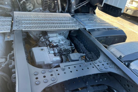 Mercedes-Benz Actros 1851 LS