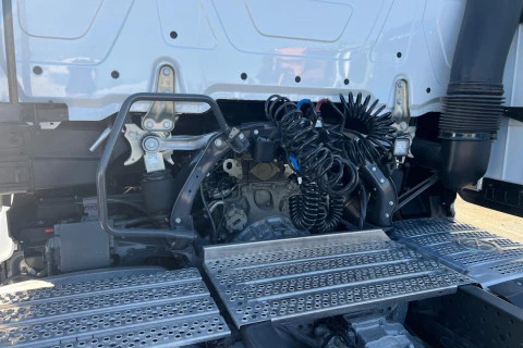 Mercedes-Benz Actros 1851 LS