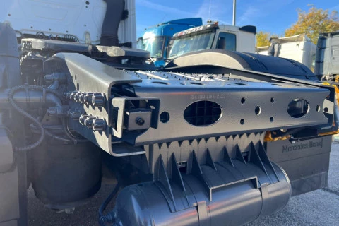 Mercedes-Benz Actros 1851 LS