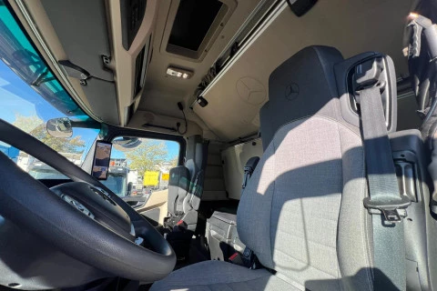 Mercedes-Benz Actros 1851 LS