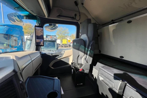 Mercedes-Benz Actros 1851 LS