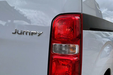 Citroën Jumpy Furgón M Diésel 120 CV Manual