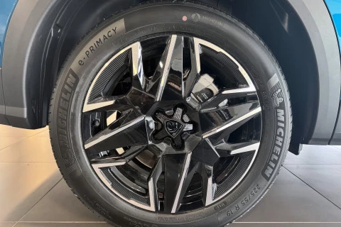 Peugeot 5008 Hybrid 1.2 107KW Allure eDCS6