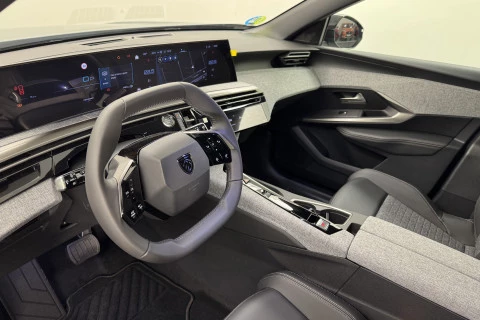 Peugeot 5008 Hybrid 1.2 107KW Allure eDCS6