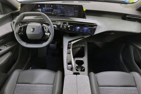 Peugeot 5008 Hybrid 1.2 107KW Allure eDCS6