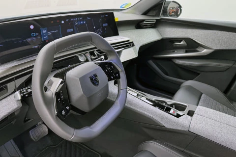Peugeot 5008 Hybrid 1.2 107KW Allure eDCS6