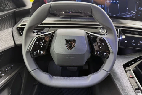 Peugeot 5008 Hybrid 1.2 107KW Allure eDCS6