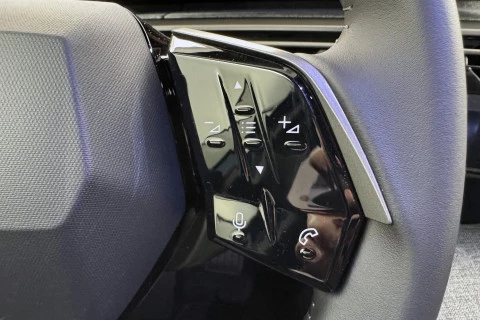 Peugeot 5008 Hybrid 1.2 107KW Allure eDCS6