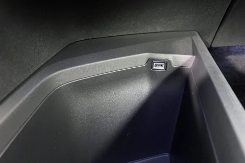 Peugeot 5008 Hybrid 1.2 107KW Allure eDCS6