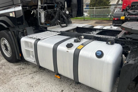 Mercedes-Benz Actros 1853 LS