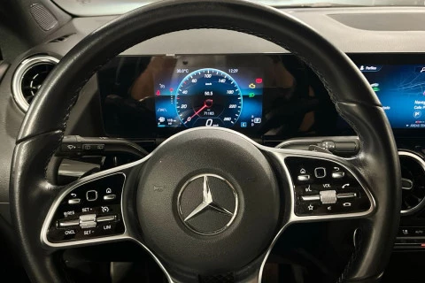 Mercedes-Benz GLA GLA 180