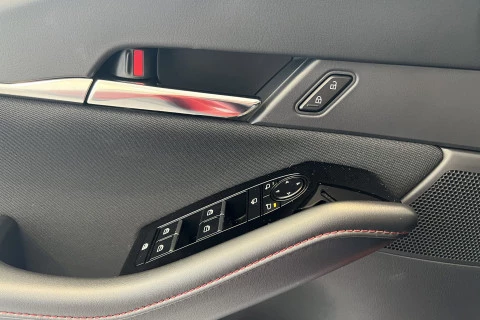 Mazda CX-30 e-SKYACTIV G Homura