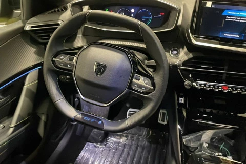 Peugeot e-208 GT Eléctrico 156 (115 Kw)