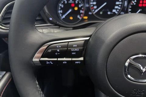 Mazda CX-30 e-SKYACTIV G Homura